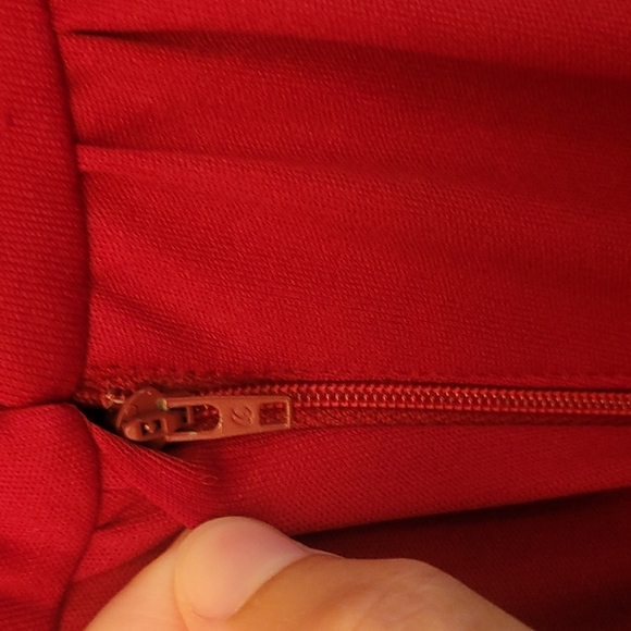 Fabulous 1970s International Ladies Garment Workers Union Vintage Deep Red Dress - Picture 11 of 17